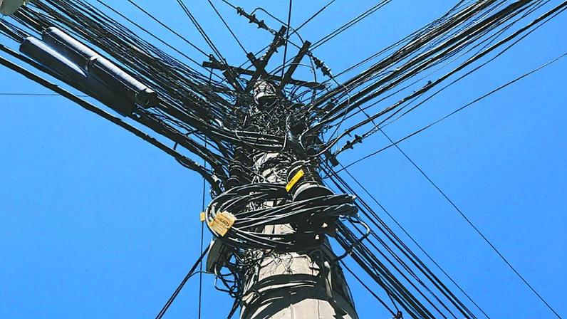 Roubo de energia em Niterói atinge 18% nos primeiros meses de 2023 Ligações clandestinas de luz geraram perda de energia de 18% em Niterói no primeiro trimestre de 2025, diz Enel (Foto: Divulgação)
