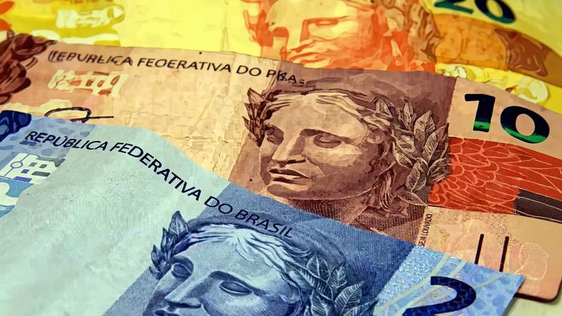 Mais de 50 FIIs distribuem dividendos de até R$ 1,25 por cota hoje