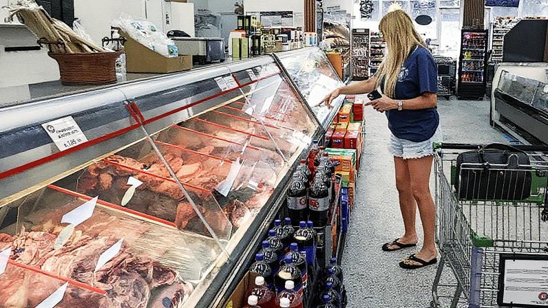Inflação anual nos EUA sobe 2,7% em julho, abaixo das expectativas com tarifas em foco