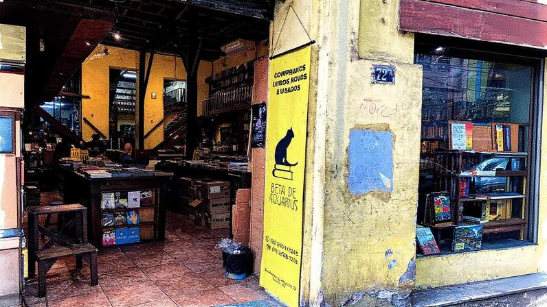 Sebo do Catete muda de endereço devido à alta do aluguel e busca novos leitores