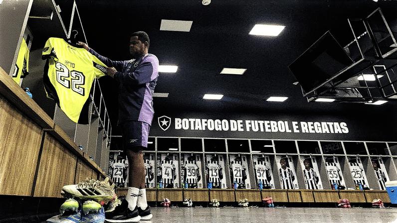 Dirigentes do clube social estão recebendo contatos de interessados na SAF do clube (Foto: Vitor Silva / Botafogo)