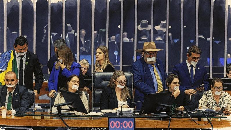 Congresso promete punições rápidas e severas para motim de deputados