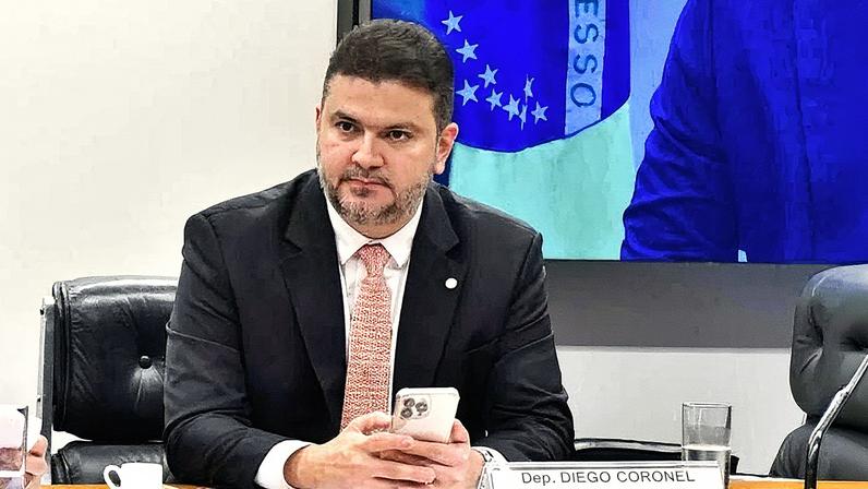 Corregedor da Câmara notifica deputados e promete agilidade nas decisões sobre motim