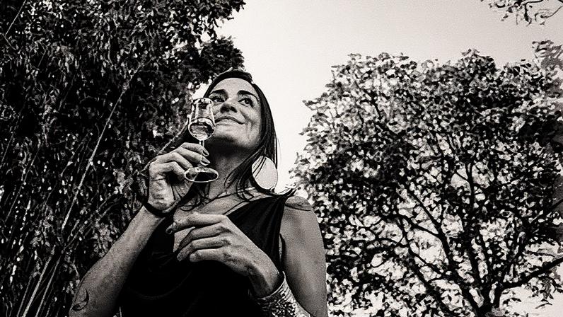 Isadinha revela cinco bares favoritos dos bartenders em Salvador