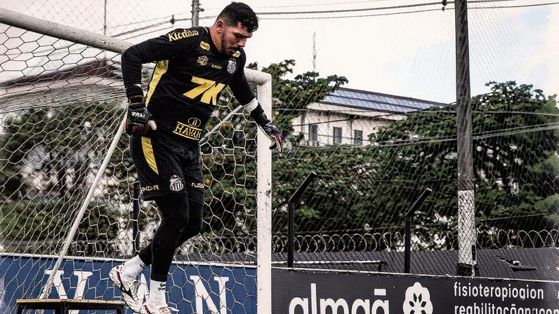 João Paulo deve deixar o Santos devido à falta de espaço no elenco João Paulo deve deixar o Santos devido à falta de espaço no elenco